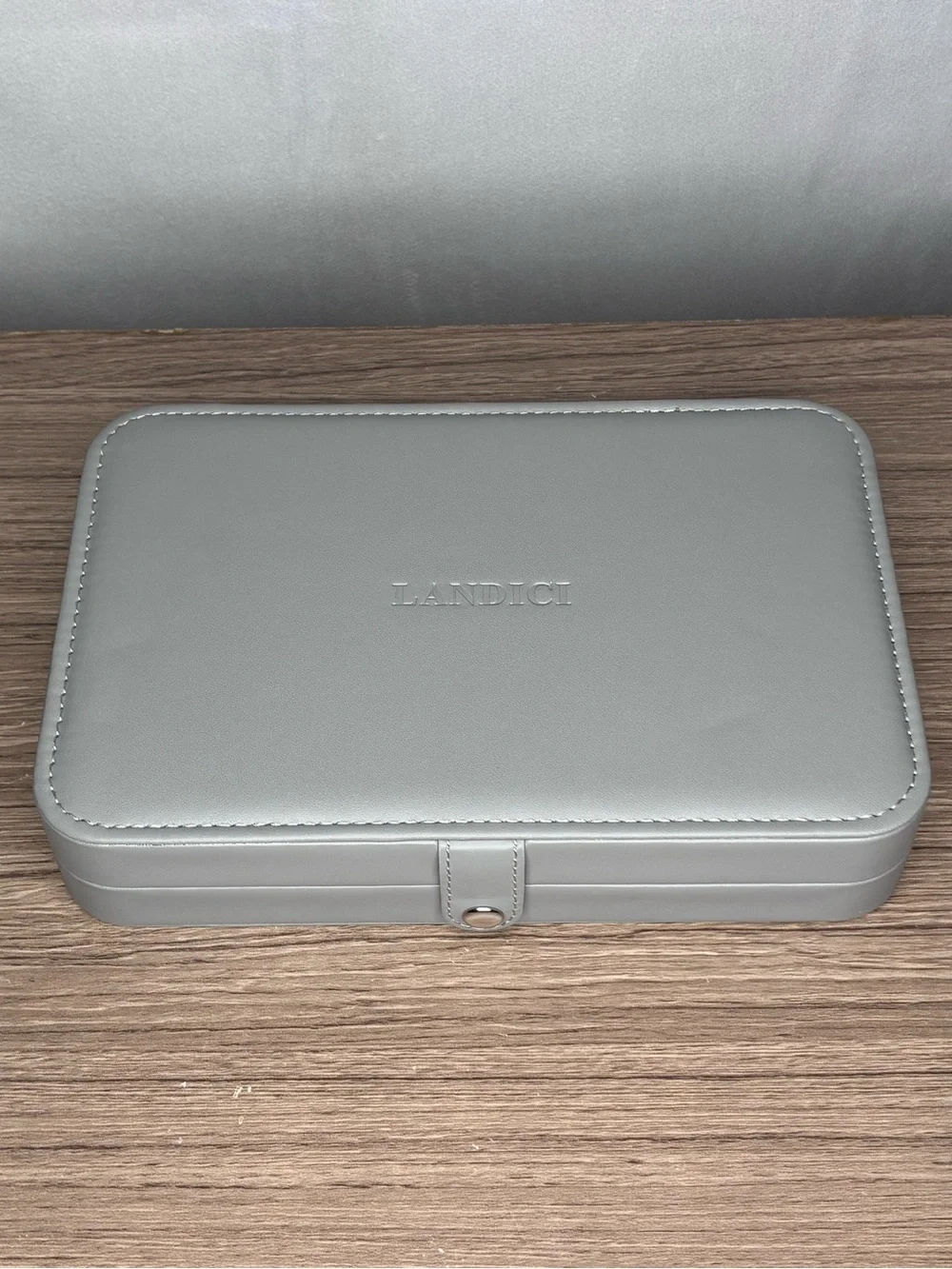 EUC Landici Grey & Cream Travel Jewelry Organizer Case